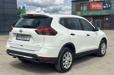 Позашляховик / Кросовер Nissan Rogue 2018 в 