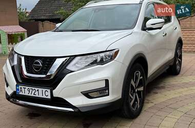 Позашляховик / Кросовер Nissan Rogue 2019 в 