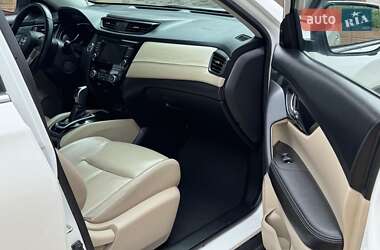 Позашляховик / Кросовер Nissan Rogue 2019 в 