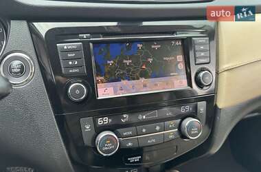 Позашляховик / Кросовер Nissan Rogue 2019 в 