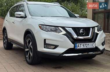 Позашляховик / Кросовер Nissan Rogue 2019 в 