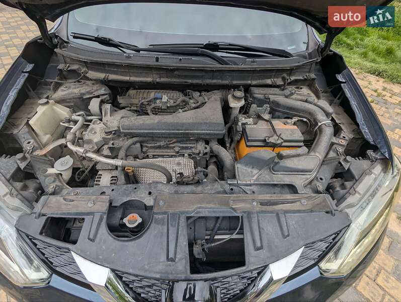 Позашляховик / Кросовер Nissan Rogue 2016 в Луцьку