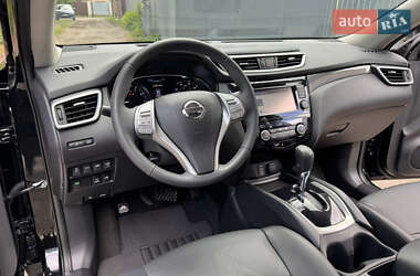 Позашляховик / Кросовер Nissan Rogue 2016 в 