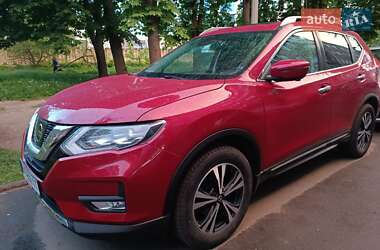 Позашляховик / Кросовер Nissan Rogue 2017 в Рівному