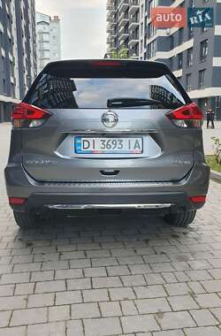 Внедорожник / Кроссовер Nissan Rogue 2018 в 