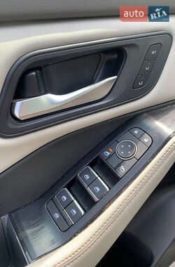 Внедорожник / Кроссовер Nissan Rogue 2023 в 
