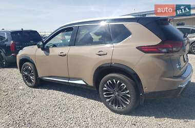 Внедорожник / Кроссовер Nissan Rogue 2024 в 