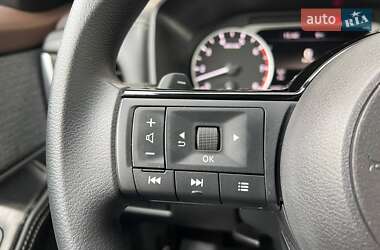 Внедорожник / Кроссовер Nissan Rogue 2023 в 