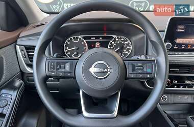 Внедорожник / Кроссовер Nissan Rogue 2023 в 