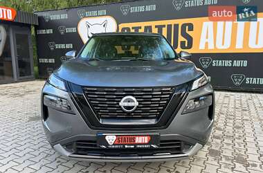 Внедорожник / Кроссовер Nissan Rogue 2023 в 