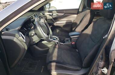 Внедорожник / Кроссовер Nissan Rogue 2016 в 