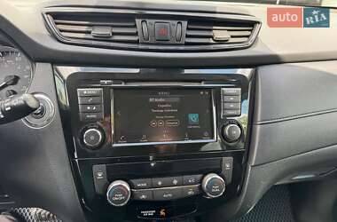 Позашляховик / Кросовер Nissan Rogue 2019 в 