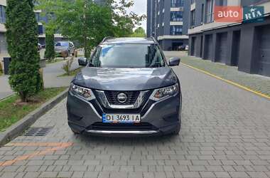 Внедорожник / Кроссовер Nissan Rogue 2018 в 