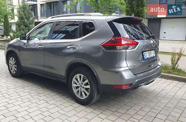 Внедорожник / Кроссовер Nissan Rogue 2018 в 