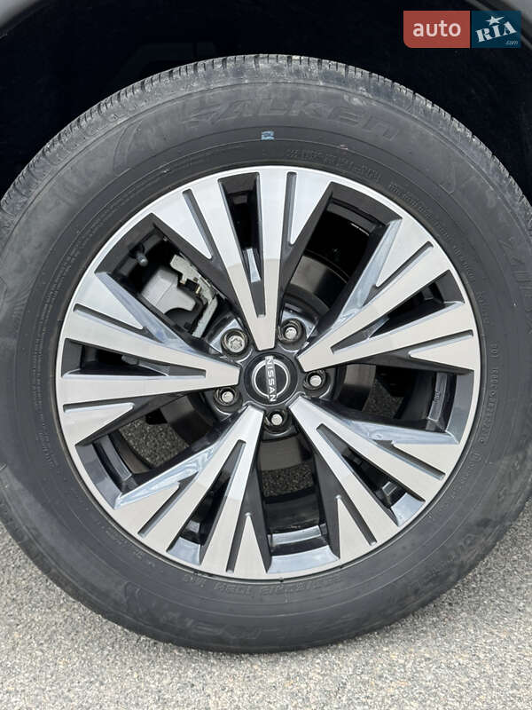 Внедорожник / Кроссовер Nissan Rogue 2022 в Запорожье