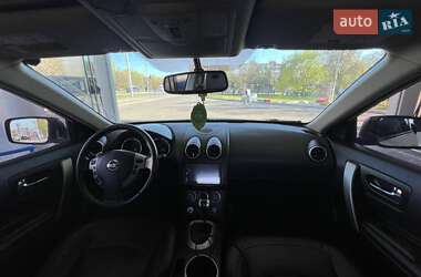 Внедорожник / Кроссовер Nissan Rogue 2008 в 