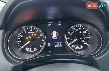 Позашляховик / Кросовер Nissan Rogue 2018 в 