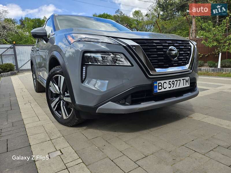 Внедорожник / Кроссовер Nissan Rogue 2020 в Львове