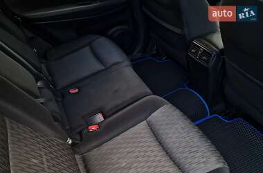 Позашляховик / Кросовер Nissan Rogue 2016 в 