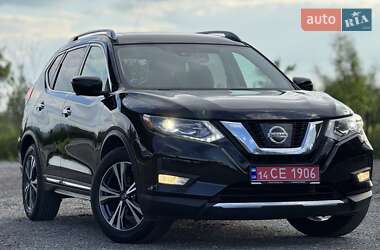 Внедорожник / Кроссовер Nissan Rogue 2017 в Самборе