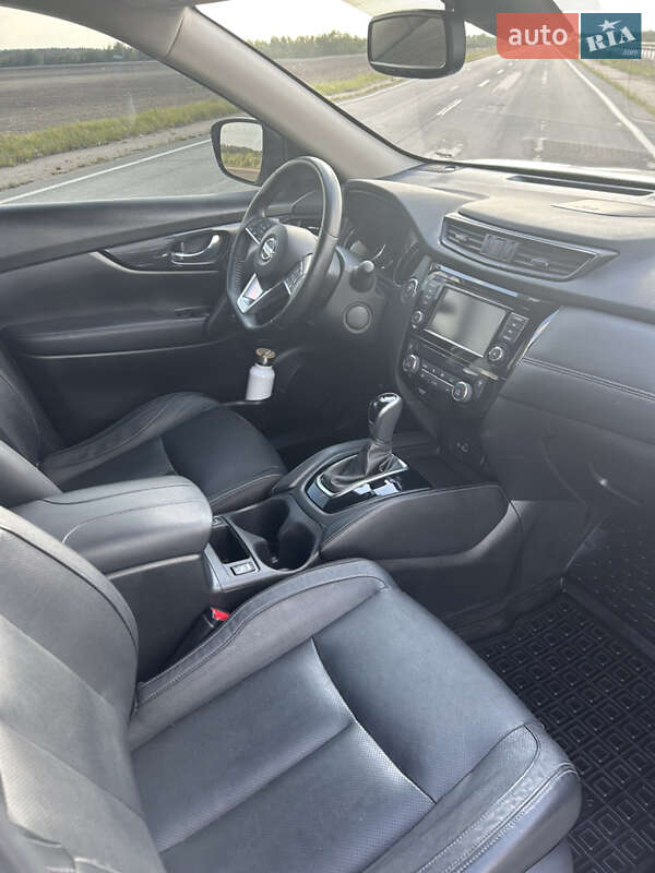 Позашляховик / Кросовер Nissan Rogue 2018 в Житомирі
