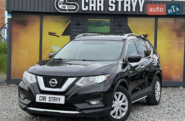 Внедорожник / Кроссовер Nissan Rogue 2017 в Стрые