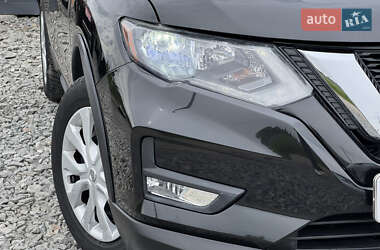 Внедорожник / Кроссовер Nissan Rogue 2017 в 