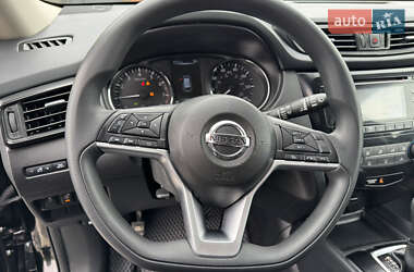 Внедорожник / Кроссовер Nissan Rogue 2017 в 