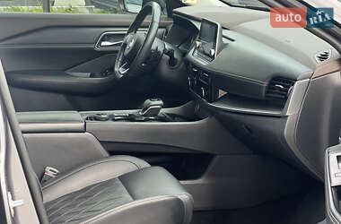 Позашляховик / Кросовер Nissan Rogue 2021 в 