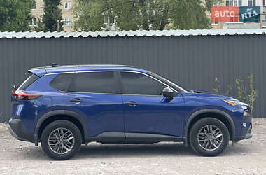 Позашляховик / Кросовер Nissan Rogue 2022 в 