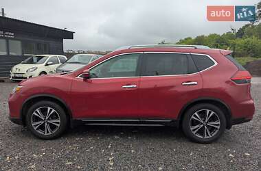 Внедорожник / Кроссовер Nissan Rogue 2017 в 