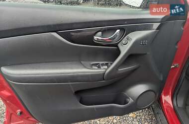 Внедорожник / Кроссовер Nissan Rogue 2017 в 