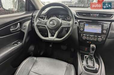 Внедорожник / Кроссовер Nissan Rogue 2017 в 