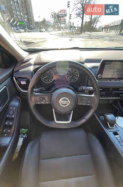 Внедорожник / Кроссовер Nissan Rogue 2021 в 