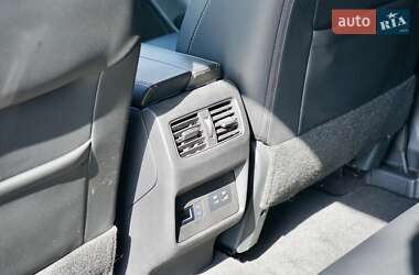 Позашляховик / Кросовер Nissan Rogue 2020 в 