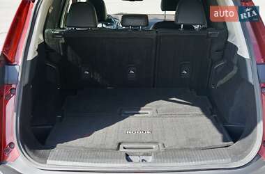 Позашляховик / Кросовер Nissan Rogue 2020 в 