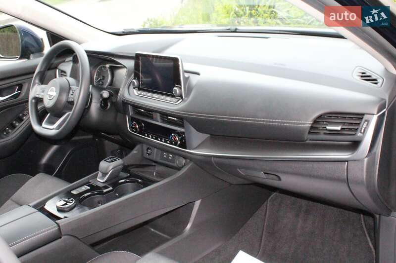 Позашляховик / Кросовер Nissan Rogue 2024 в Рівному