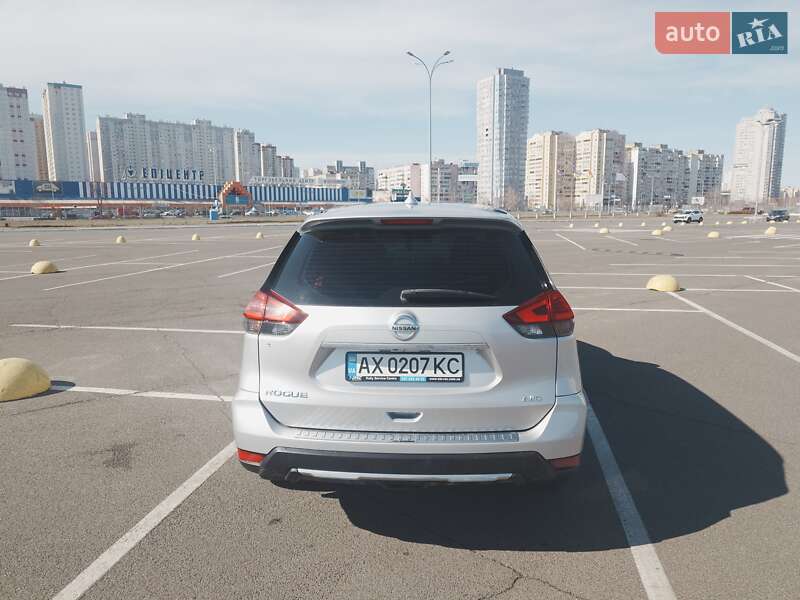 Позашляховик / Кросовер Nissan Rogue 2016 в Києві