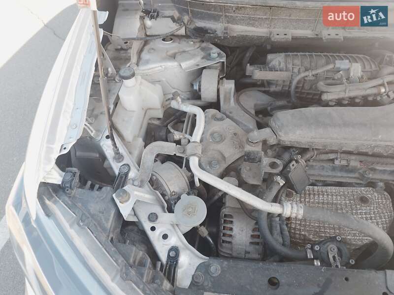 Позашляховик / Кросовер Nissan Rogue 2016 в Києві