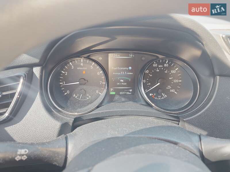 Позашляховик / Кросовер Nissan Rogue 2016 в Києві