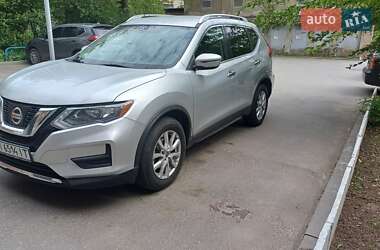Внедорожник / Кроссовер Nissan Rogue 2017 в Харькове
