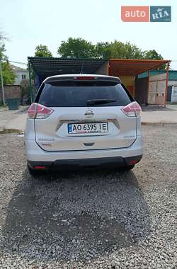 Позашляховик / Кросовер Nissan Rogue 2016 в 