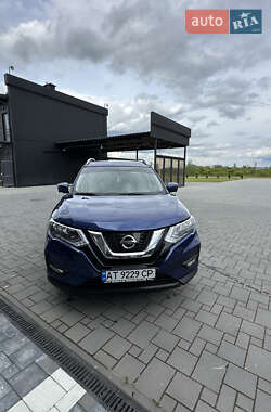 Внедорожник / Кроссовер Nissan Rogue 2017 в 