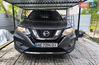 Внедорожник / Кроссовер Nissan Rogue 2018 в 