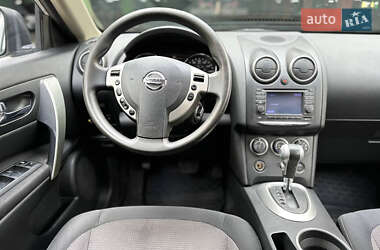 Позашляховик / Кросовер Nissan Rogue 2010 в 