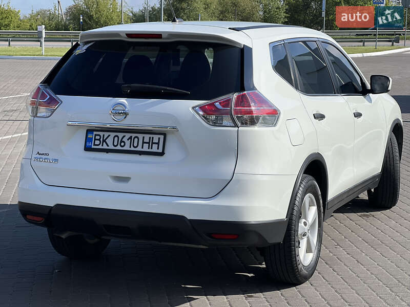 Позашляховик / Кросовер Nissan Rogue 2016 в Рівному