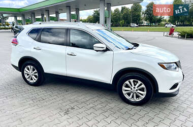 Внедорожник / Кроссовер Nissan Rogue 2016 в 