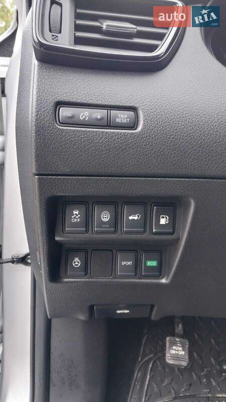 Позашляховик / Кросовер Nissan Rogue 2017 в Хмельницькому