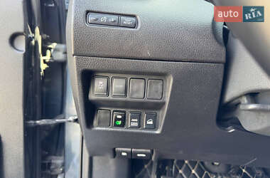 Внедорожник / Кроссовер Nissan Rogue 2014 в 