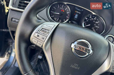 Внедорожник / Кроссовер Nissan Rogue 2014 в 